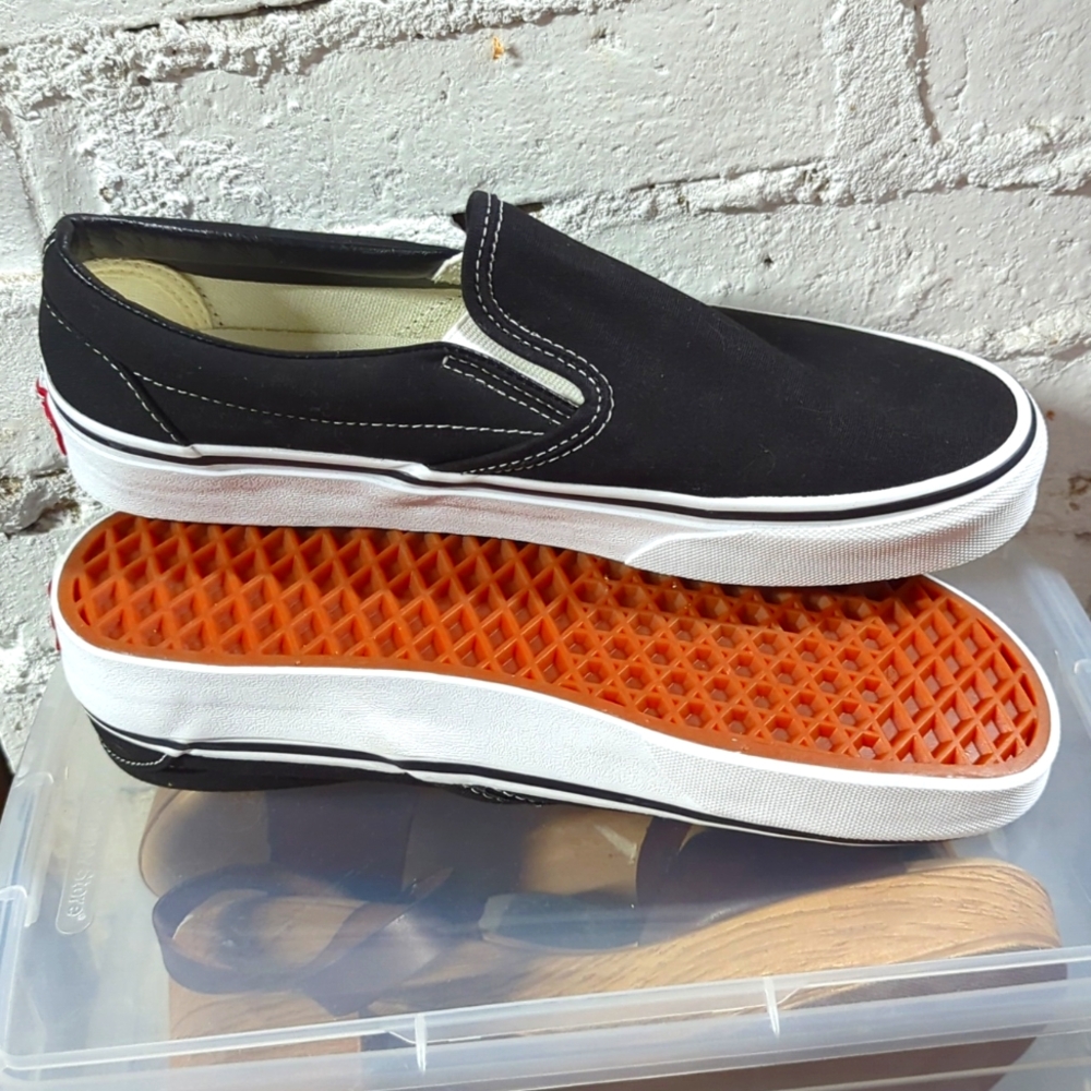 Vans slip on